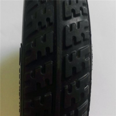 工廠定制生產(chǎn) 橡膠掃地機(jī)輪胎遙控車輪胎硅橡膠制品 來(lái)圖定制 橡膠制品業(yè)